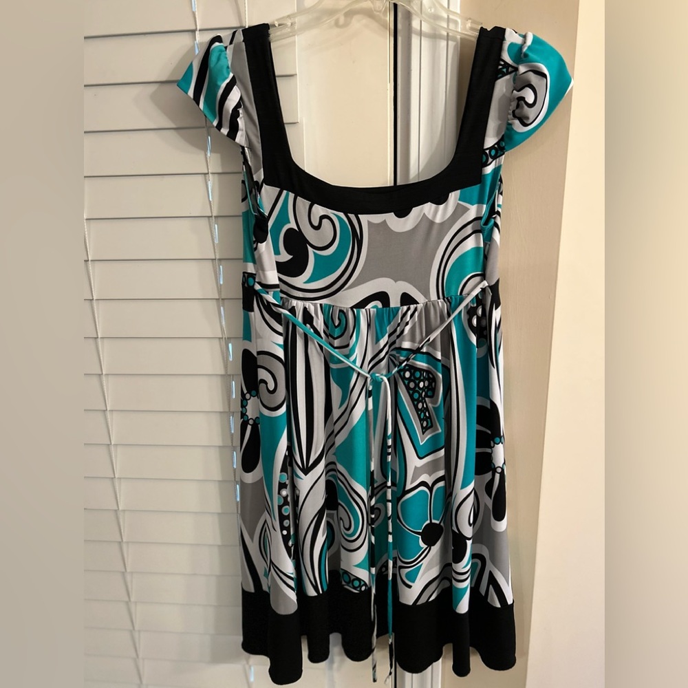 Ladies Top - Picture 2 of 3